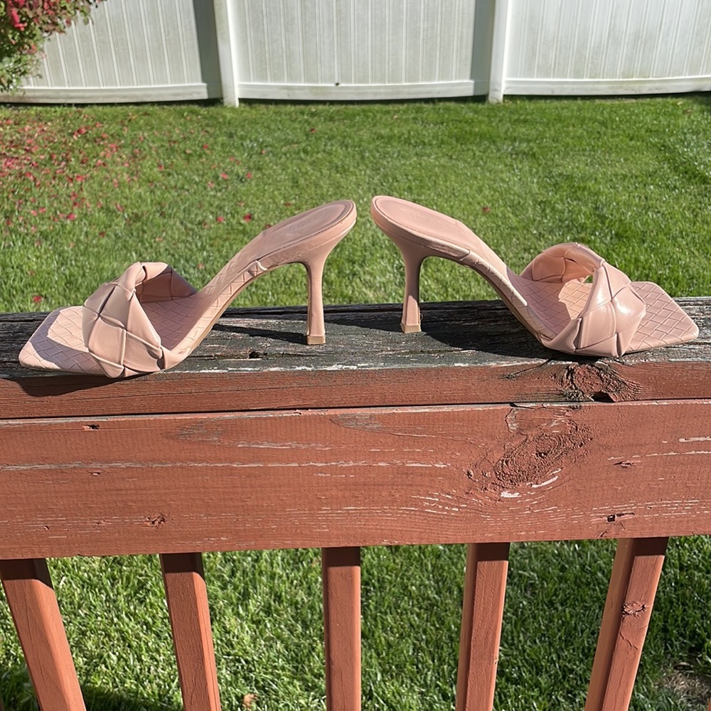Woven sandals - Picture 7 of 8